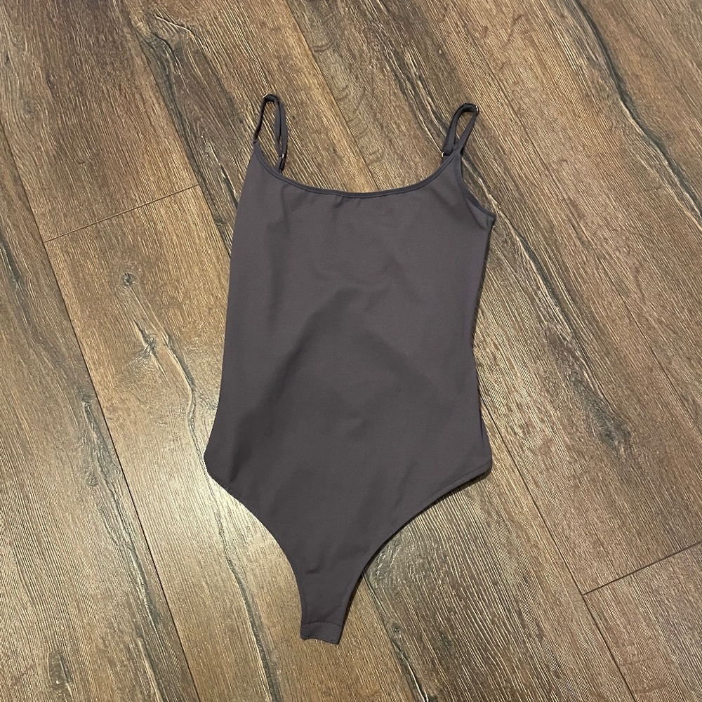 Basique Bodysuit